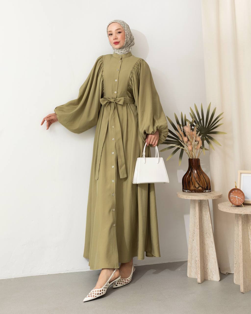 Robe boutonnée à manches ballon