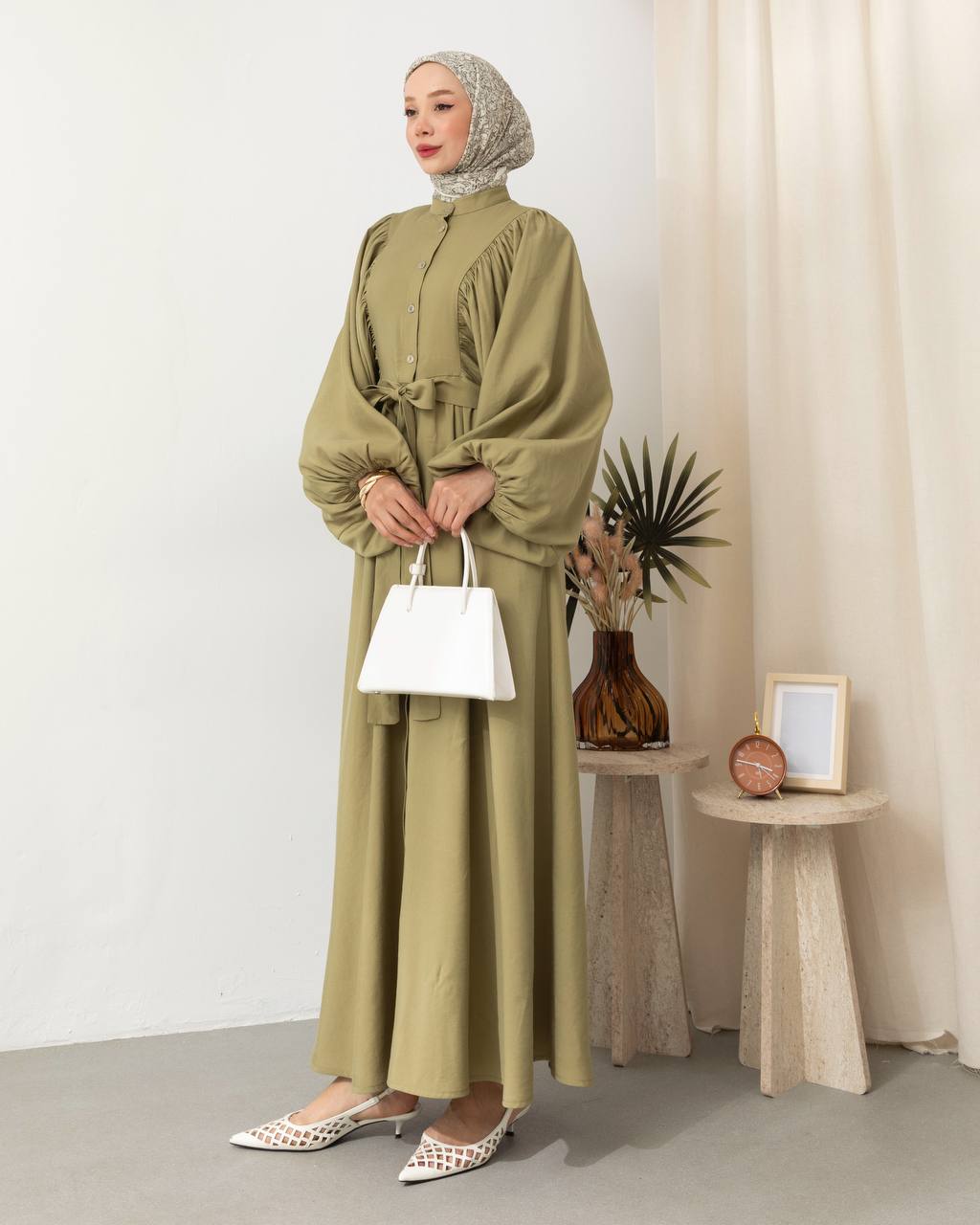 Robe boutonnée à manches ballon