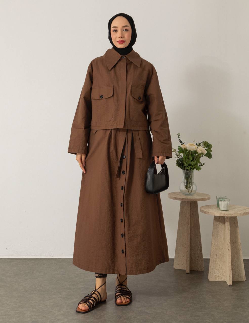 Tailleur jupe à poches détaillées