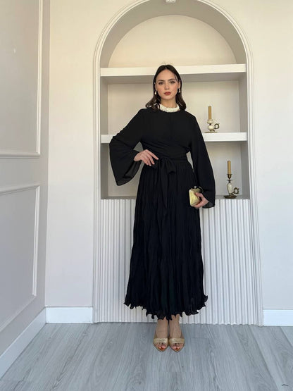 Robe Longue Ceinturée Élégante