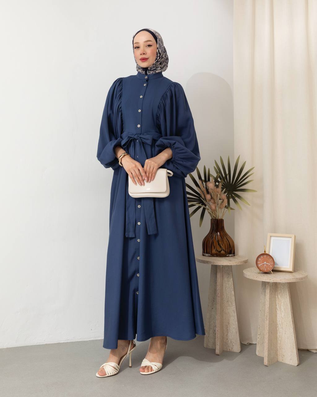 Robe boutonnée à manches ballon